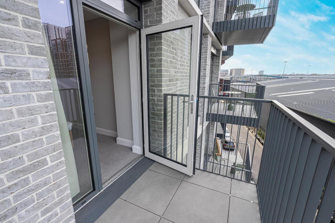 Altido New Apartments Near Battersea Power Station ロンドン エクステリア 写真